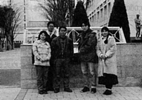 写真6-1 遠路お見舞い頂いた沼津高専寮生会のみなさんと本校の学生会(2月12日)
